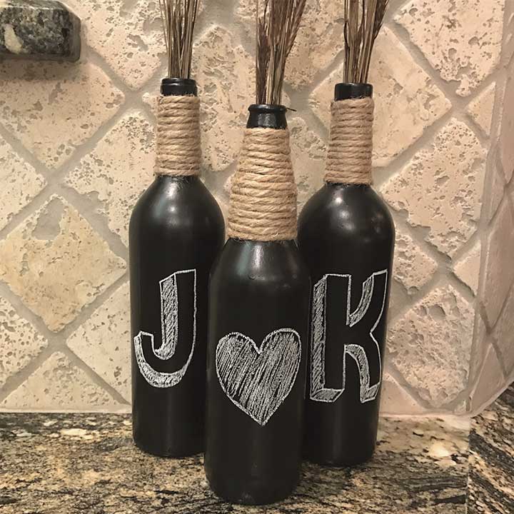 how to make chalkboard wine bottles