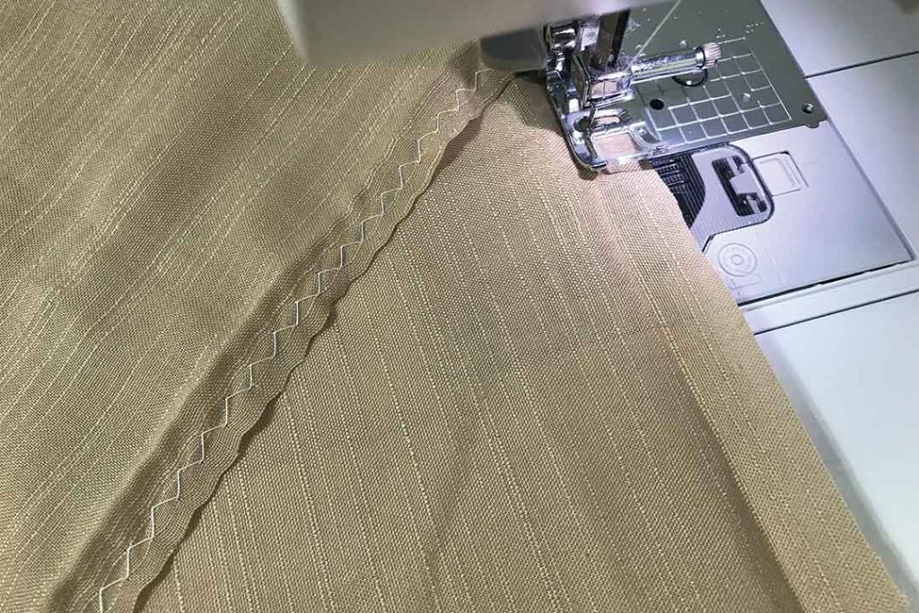 zigzag stitch to prevent fraying